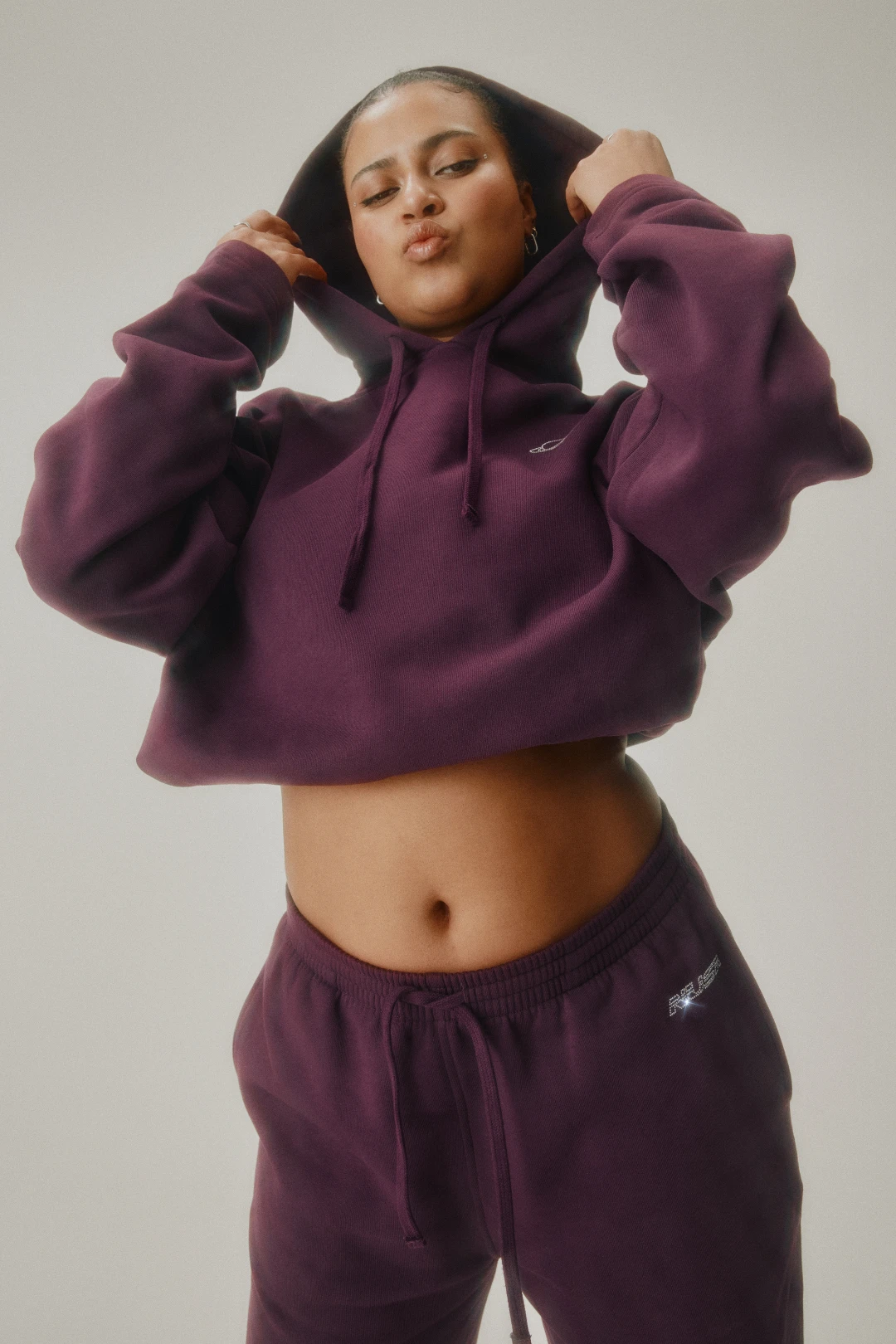 BASE1 HOODIE - Image 4