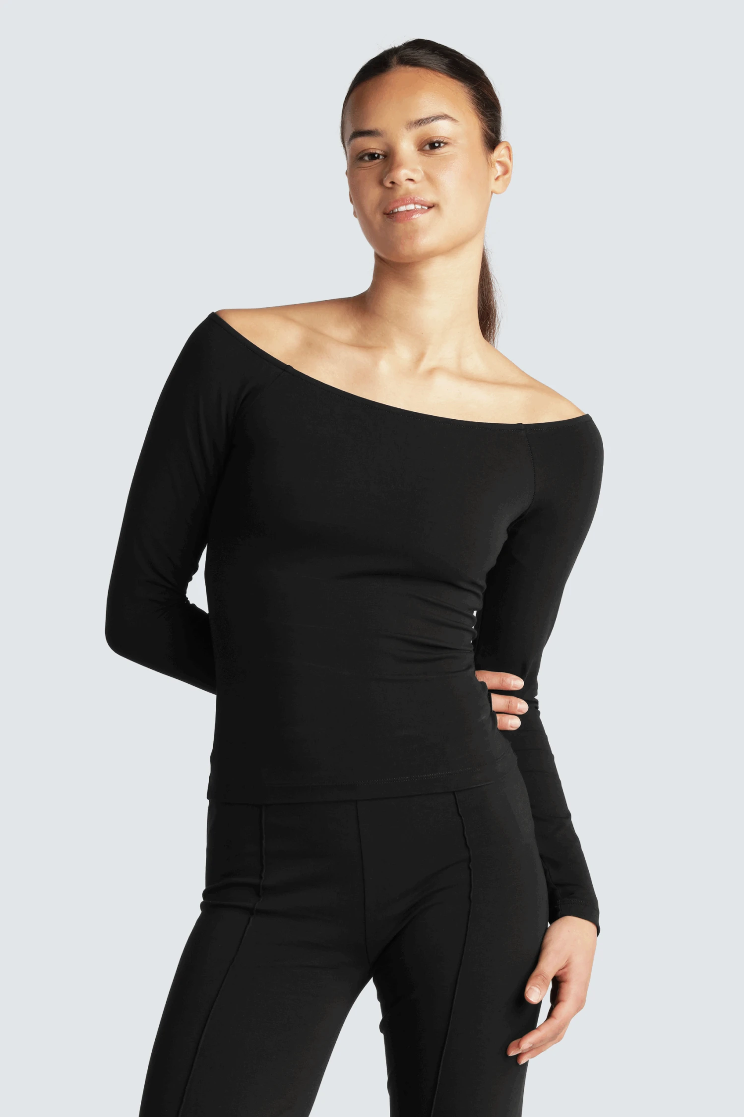 FLEEK1 OFF-SHOULDER LONG SLEEVE