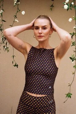 MANHATTAN1 POWDER TOP